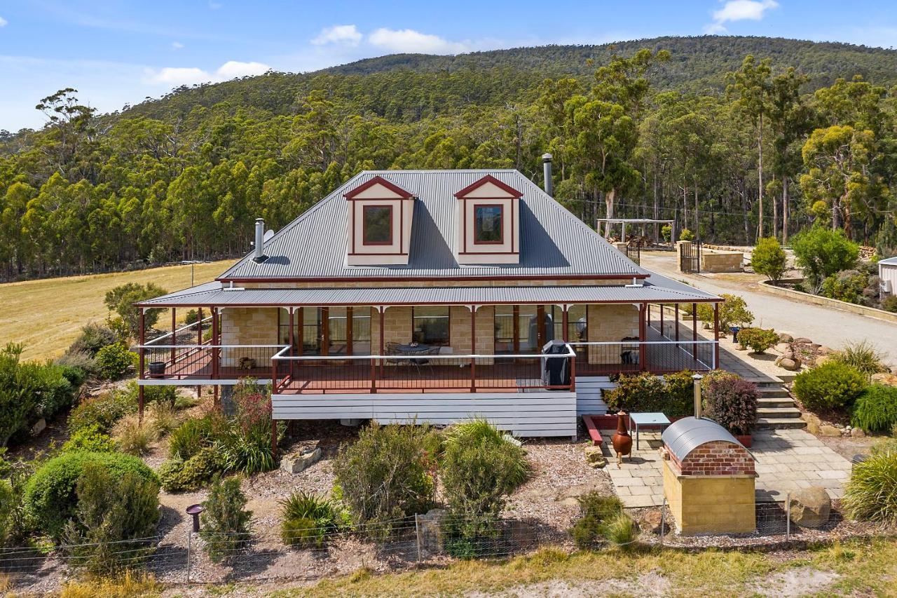 Manfield Country Bruny Island Holiday home *
