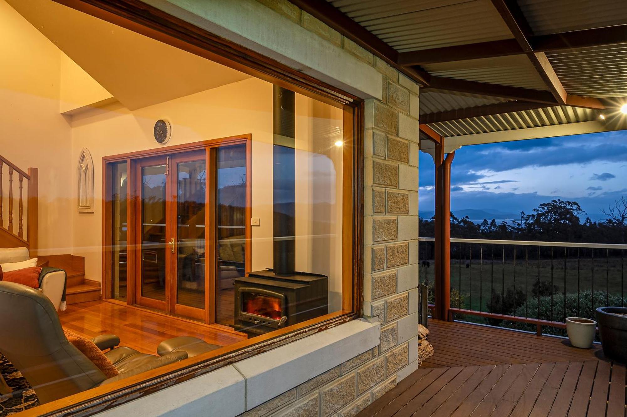 Manfield Country Bruny Island * Alonnah