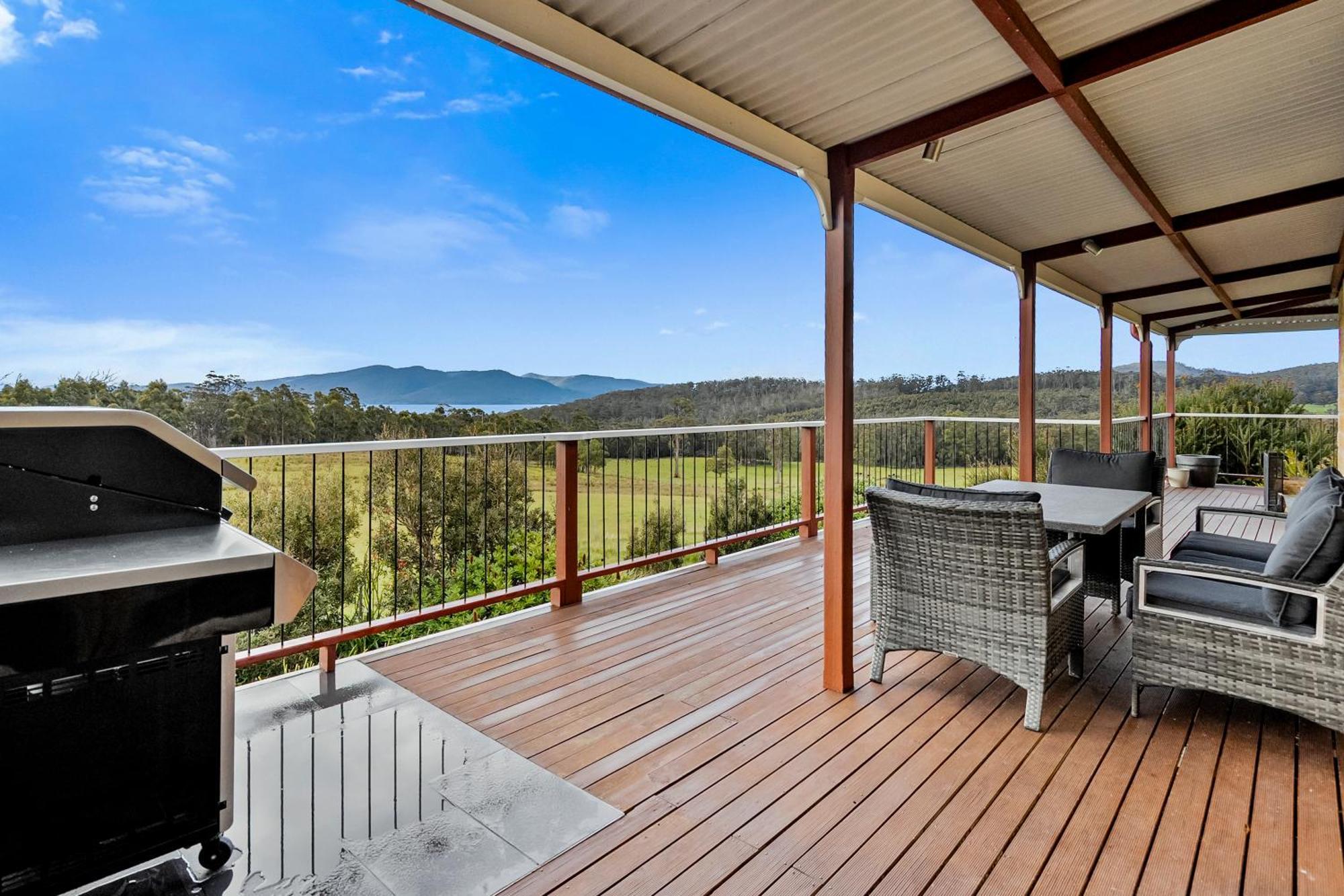 Manfield Country Bruny Island Holiday home